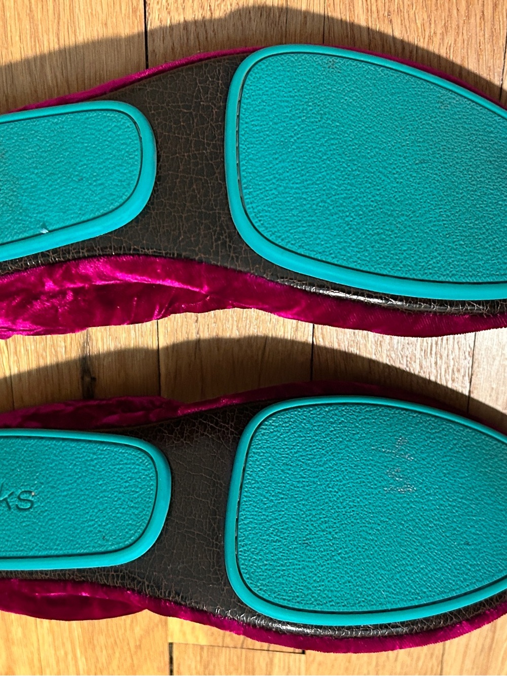 Tieks Tyrian Magenta Velvet Ballet Flats 8 - Picture 4 of 6